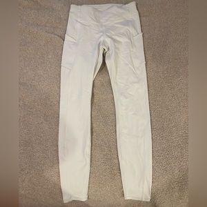 White Lululemon size 6 leggings with pockets
